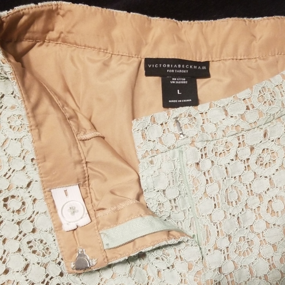 Victoria Beckham Lace Overlay Pleated Shorts - Picture 5 of 7
